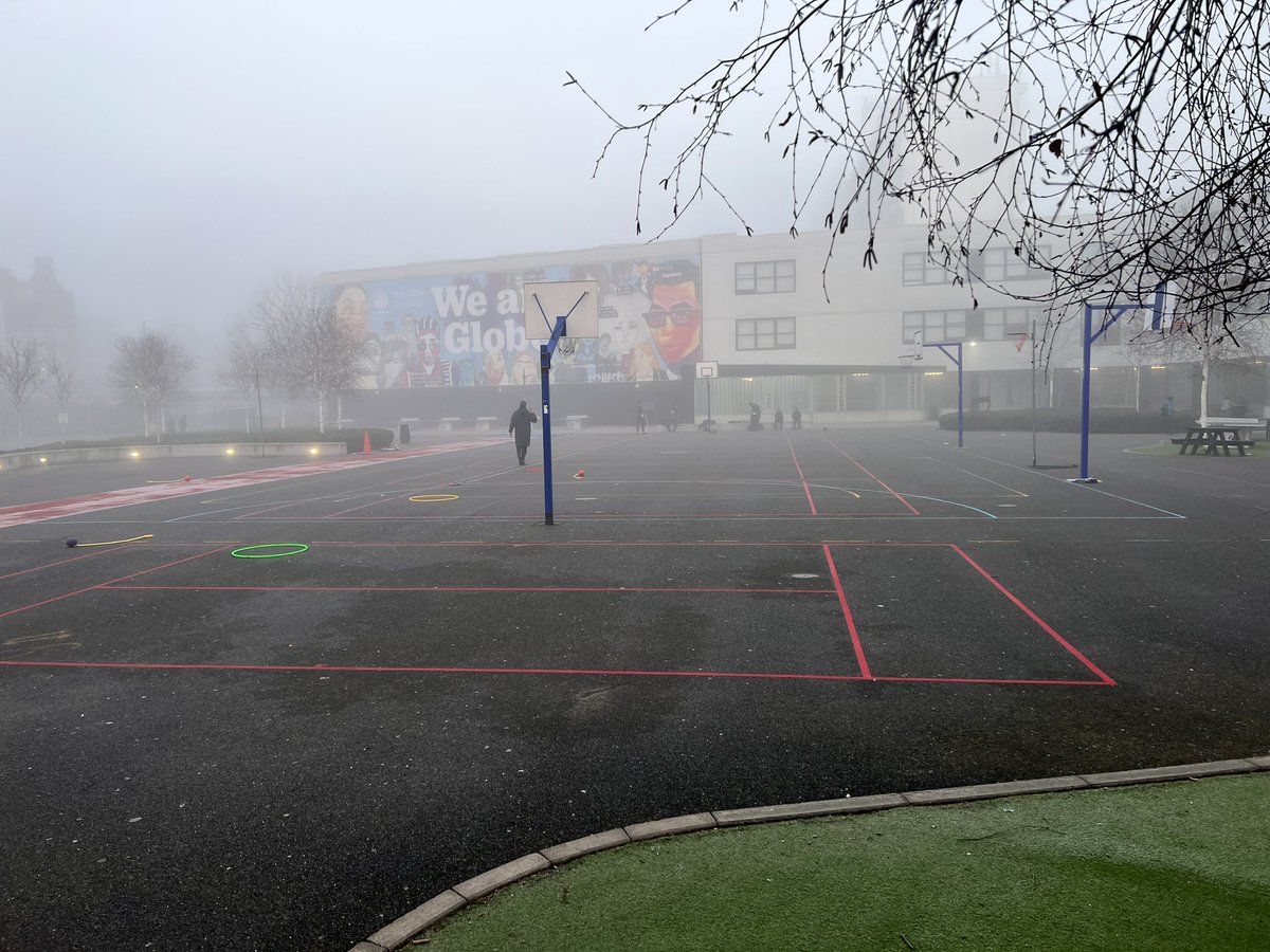 ArkGlobeAcademy's tweet image. Fog or no fog, lessons shall continue! 
A lesson in not just Hammer Throw but resilience as students made an early Monday Morning start to practice their throwing skills! 

#hammerthrow 
#creatingchampions 
#earlymorning
#pelessons 
@ArkGlobeAcademy @ArkSchools @MattJones_Globe
