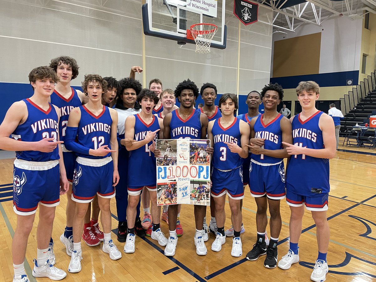 WiscoBB's tweet image. Our all-time assists leader has joined the 1️⃣0️⃣0️⃣0️⃣ point club! Congratulations to Prentice Young for passing the milestone in tonight’s win at New Berlin West!