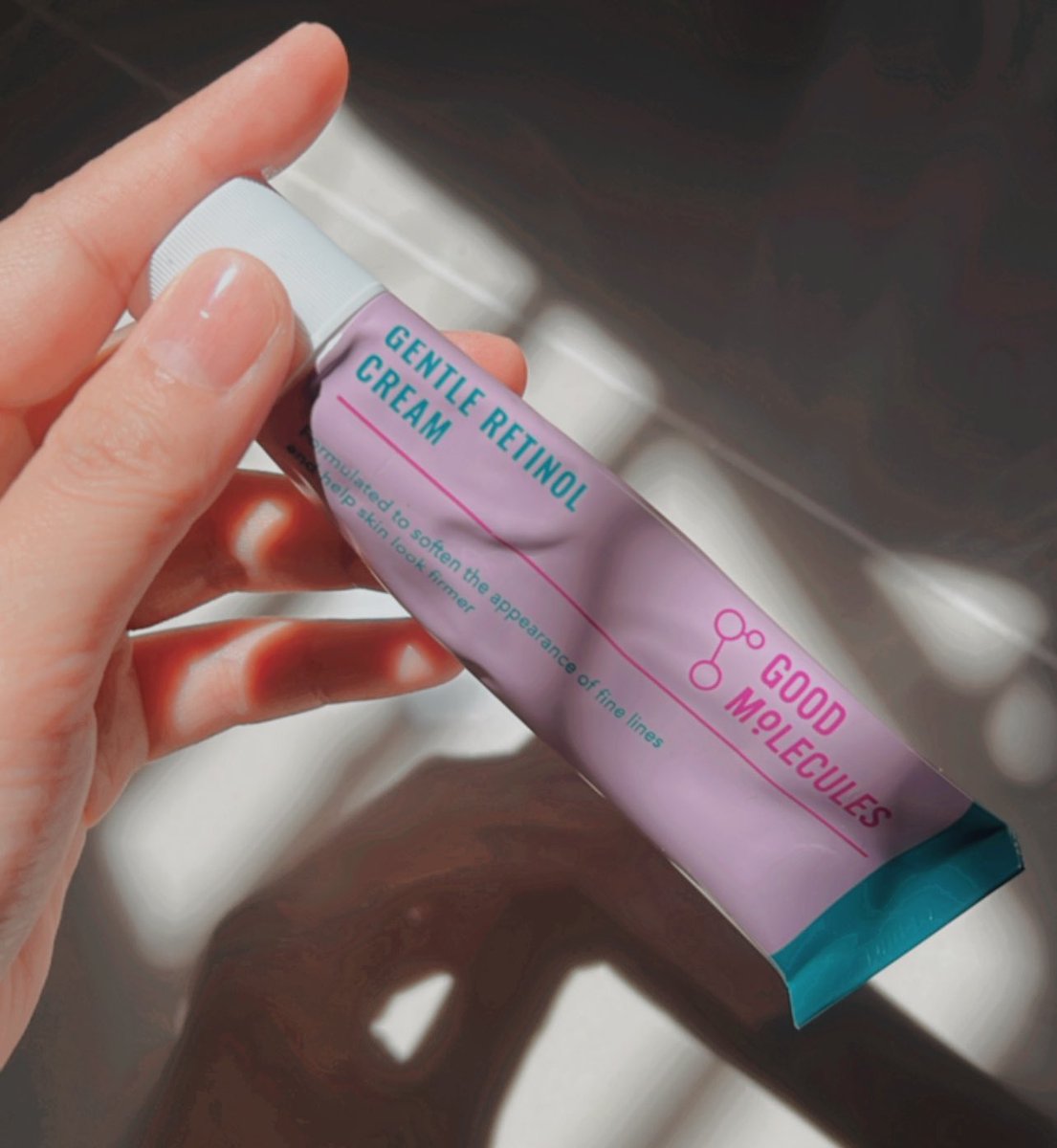 anisaniesa's tweet photo. Korang kalau baru nak belajar pakai retinol please try this one! Memang for beginner sebab % dia tak tinggi pun.  
0.10% je tapi bangun pagi kulit lembut macam bontot baby 😆

Dulu takut juga nak pakai retinol, pakai je kulit I meragam. Tapi this one kulit I suka gila! https://t.co/YXjQ7pglJQ