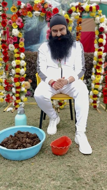 preet23088634's tweet image. किसी पर्यावरण प्रदूषण के स्वस्थ फसल उगाने के लिए प्राकृतिक तरीकों का उपयोग करता है।   Saint Dr Gurmeet Ram Rahim Singh Ji Insan  ने कृषि भूमि की आवश्यकता के बिना और कम से कम पानी के साथ फसल उगाने का तरीका साझा किया।                                 #AdvancedFarming