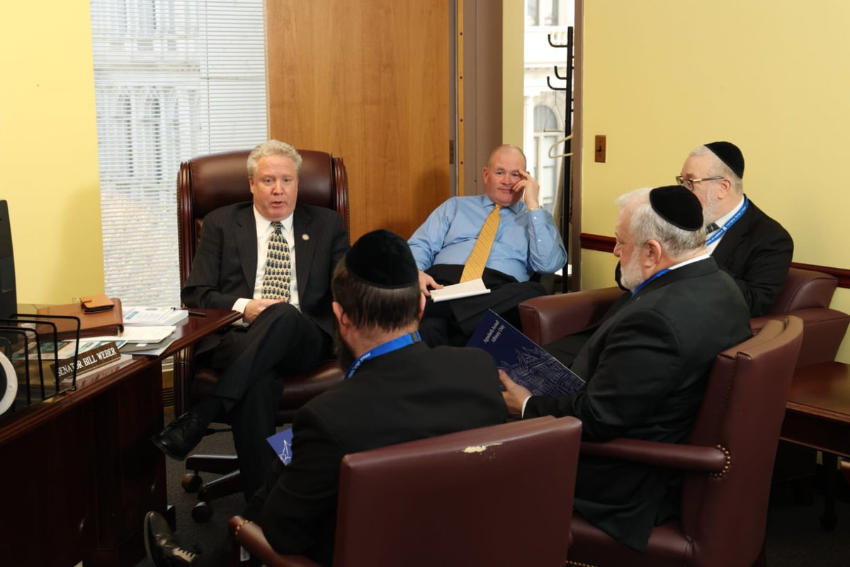 AgudahNews's tweet photo. Agudath Israel Hudson Valley #AlbanyDay23 participants meeting with @NYSenatorWeber https://t.co/kSK4VVcRUy