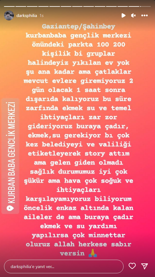 omerraakgunn's tweet photo. ❗️❗️❗️Gaziantep/Şahinbey kurbanbaba gençlik merkezi önündeki parkta 100 200 kişilik bi gruplar halindeyiz yıkılan ev yok şu ana kadar ama çatlaklar mevcut evlere giremiyoruz 2 gün olacak .

GIDA YARDIMINA İHTİYAÇ VARDIR

İletişim için : 05380932780
@AFADBaskanlik @OguzhanUgur https://t.co/iq21JMQ6OZ