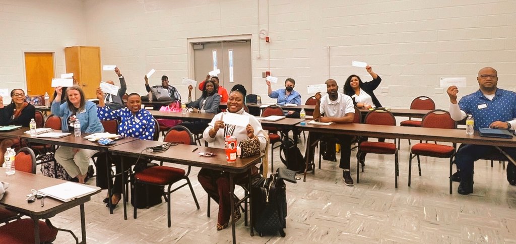 CynthiaMcCray19's tweet photo. A great group of 1st yr APs focusing on leader strengths and struggles. Helping each other & sharing with one another. Instruction, Operation, S Conduct. One yr leader goals w/action steps created, sealed..with a reopen date of 2/7/24..now watch us grow! #APIP2023 @McLeod_Edu https://t.co/NLDv4swvar