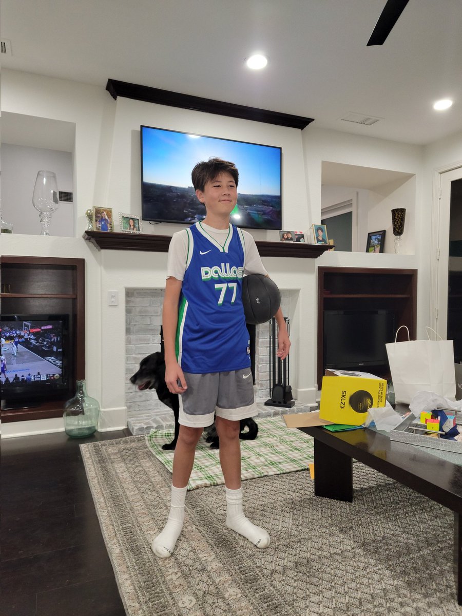 AWMCEO's tweet photo. @luka7doncic let's go! See you tomorrow for my 13th birthday! #Mavs https://t.co/UonnSv5tym