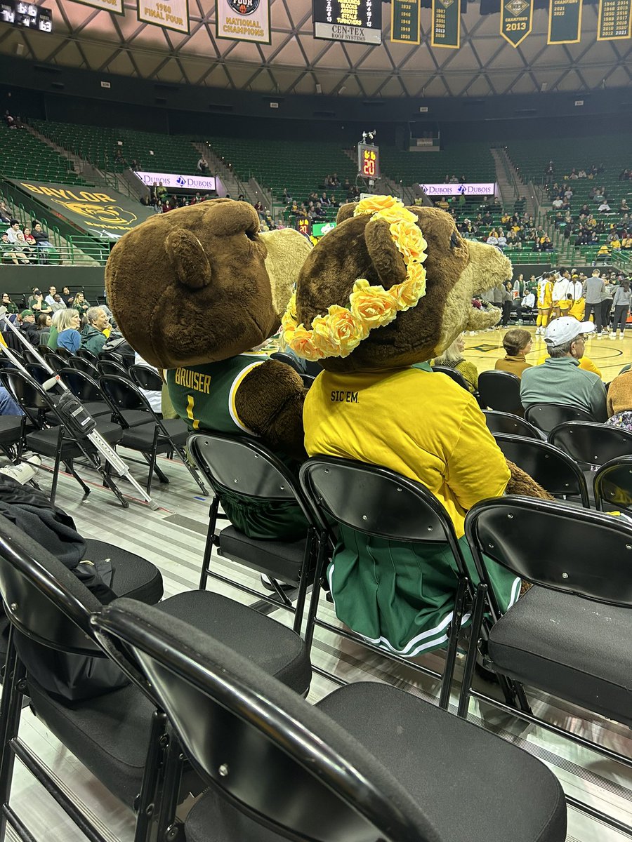 Kel_Gboat's tweet photo. Tell me you have great seats for the @BaylorWBB game without telling me #sicem #sicou https://t.co/gFqlq1EZZe