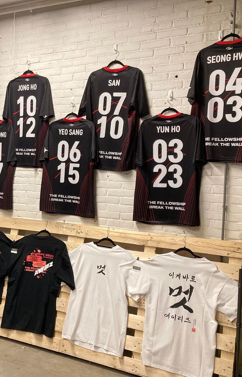 ATEEZ US限定　Football Uniform ヨサン　ver. ATEEZ US限定 Football Uniform ヨサン ver. Amazon.com: ATEEZ