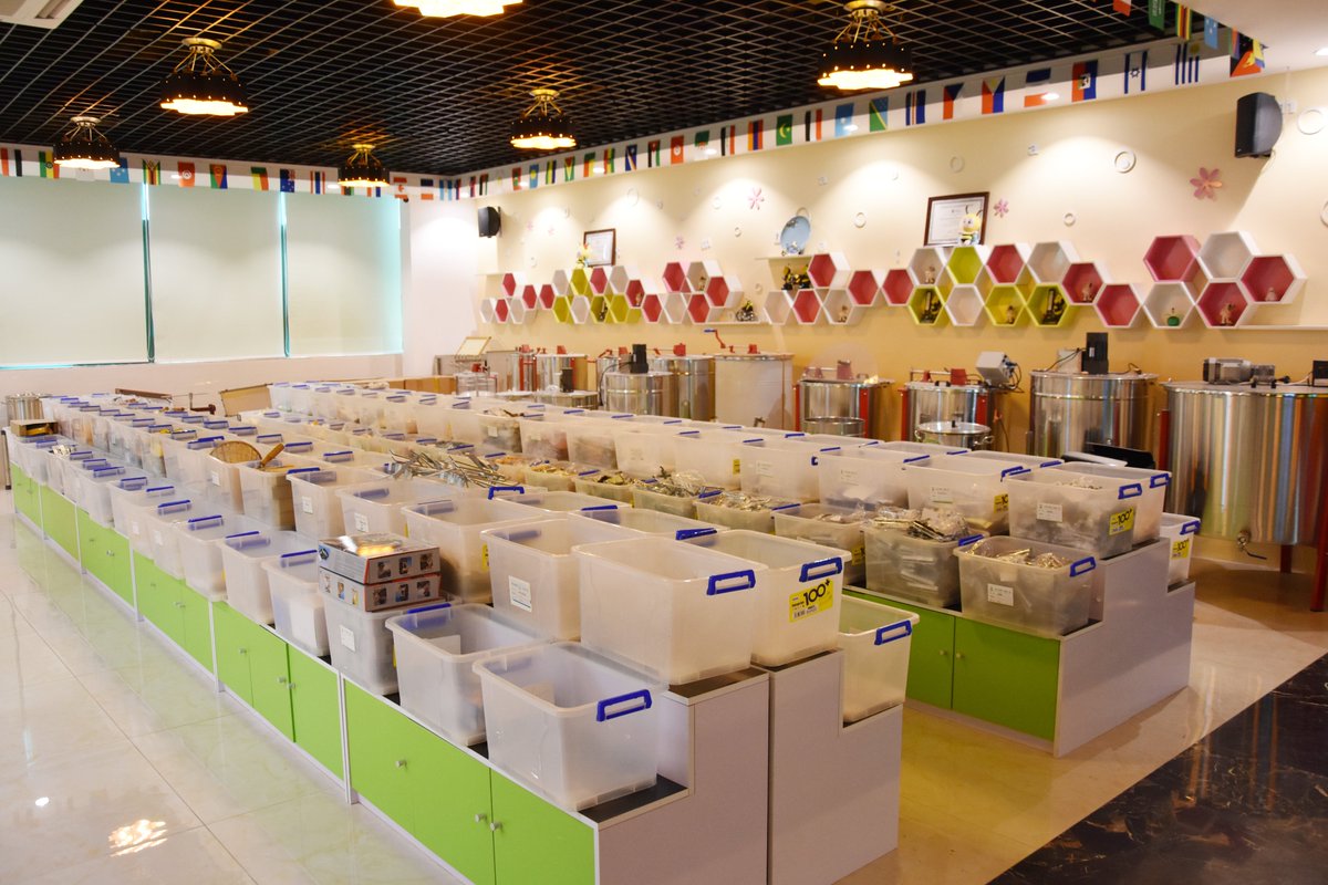 szbenefitbee's tweet image. We have a wide variety of beekeeping tools and gear for sale!
√ The price is right
√Quality guaranteed
√Give you a one-stop shopping experience
What are you still hesitating about? Come and order now!
#beekeeping #beekeepers #beekeepingtools #beekeepingequipment #benefitbee