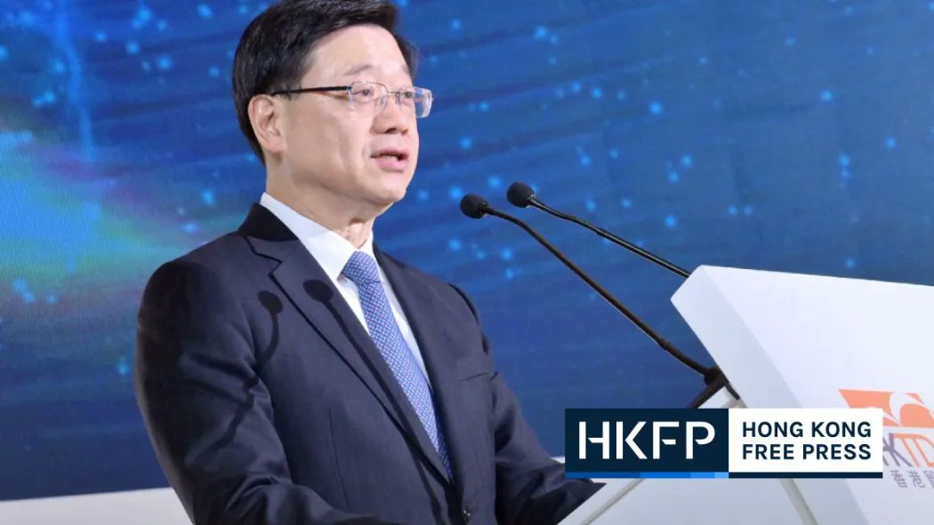 hkfp's tweet photo. Covid-19: ‘No restrictions whatsoever’ Hong Kong’s John Lee tells UAE forum, despite citywide compulsory masks 

🔗 https://t.co/WjDDN0Fj9H https://t.co/3imJbLOP2U