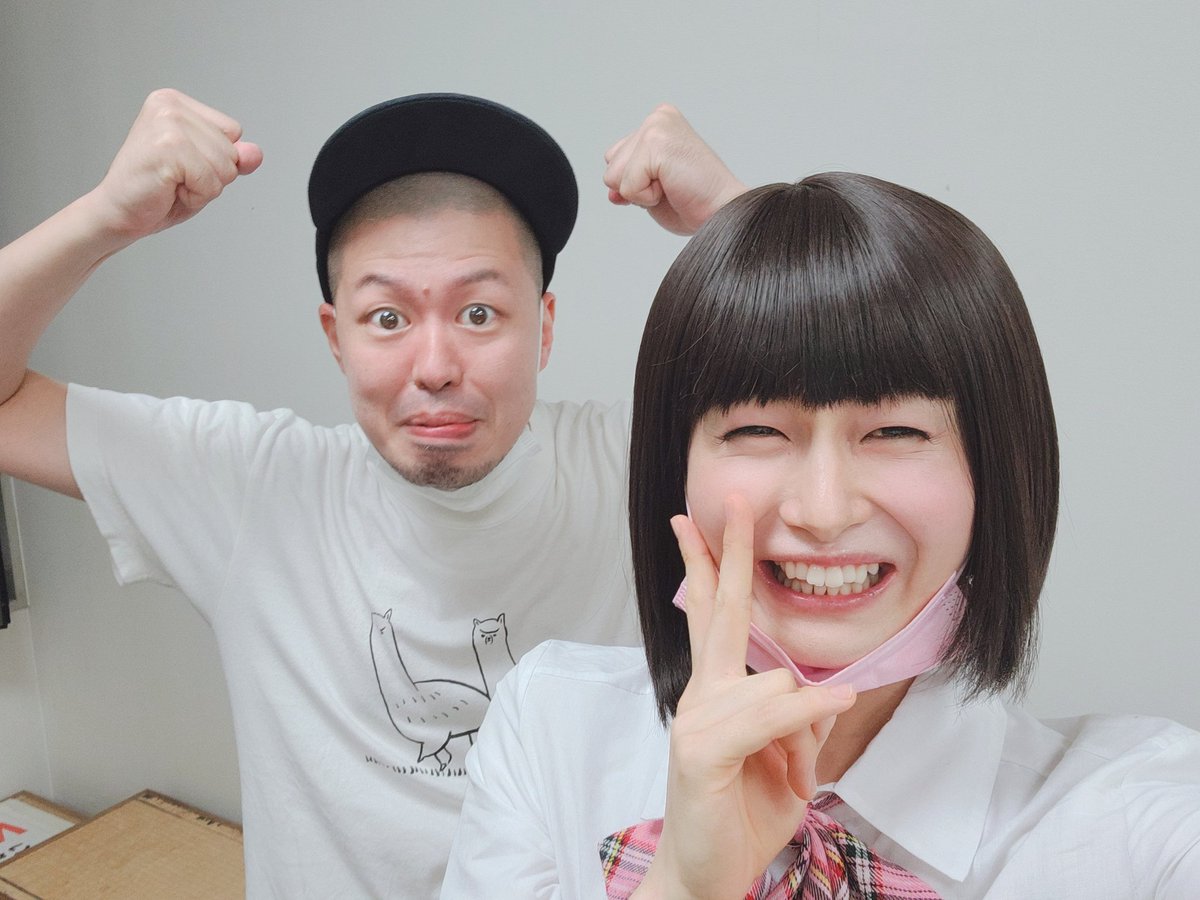 yopipidayou's tweet photo. みんな！
よぴぴちゃんは2/6(月)の19:00からは！
金属バットさんの生配信「おまんじゅう」のとある���画に協力させていただきました！泣
昔から憧れていた金属バットさんから名前を出していただけるなんて！泣
昔の自分に教えてあげたい！
こちら2/13(月)の12:00まで買えるよ！
https://t.co/C1wuGGnt5p https://t.co/5nlr7cU6fL