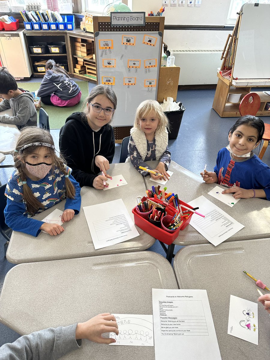5A_Baker's tweet photo. Spreading some love by making postcards with our reading buddies ❤️ https://t.co/37jMQM3s95