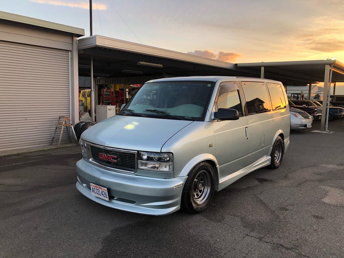 accelerator426's tweet photo. FOR SALE💥
1996🇺🇸GMC サファリ
エアロ,ローダウン,HID,LEDテール,程度それなり😳
#gmcsafari 
#chevrolet #chevroletastro 
#astro #astrophotography 
#astrology #astros 
#astroworld #vans #van #vanlife #vanlifestyle #gmcsafari #fyp #アメ車 #アストロ #gmc #サファリ https://t.co/zExLKWH0U5