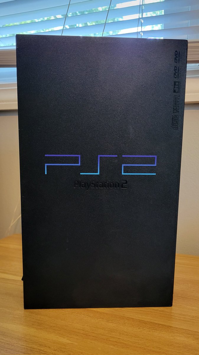 DeltaDriveGames's tweet image. It's amazing what a little soap and water can do #PlayStation #retrogames #retrogamer #ps2 #restoration
