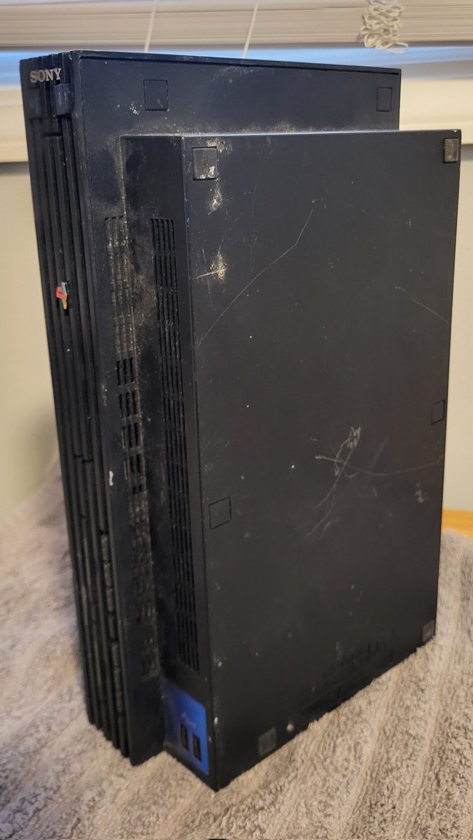 DeltaDriveGames's tweet image. It's amazing what a little soap and water can do #PlayStation #retrogames #retrogamer #ps2 #restoration