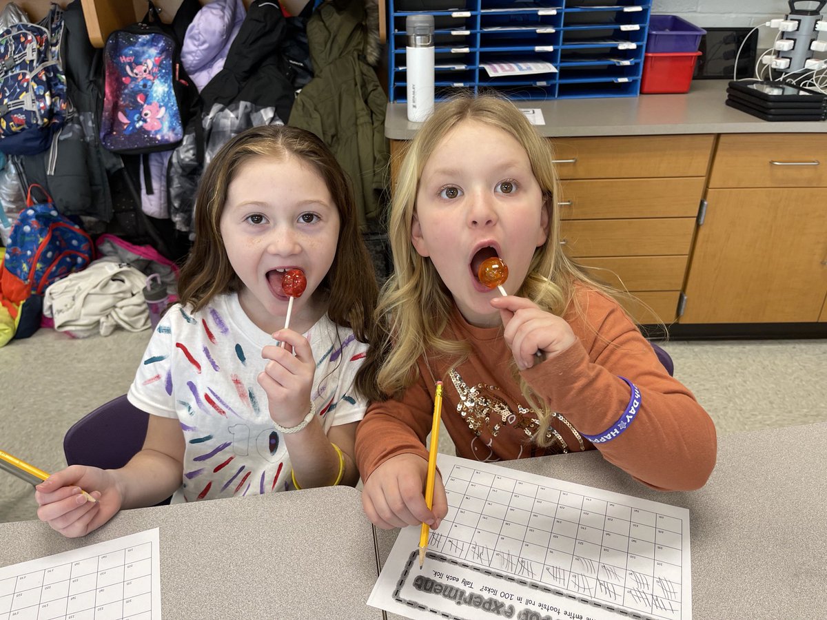 KSin1st's tweet photo. 100th day teamwork and learning fun.  How many licks does it take to get to the center of that lollipop?  Way more than 100 we discovered! ⁦@WESpolarbears⁩ https://t.co/cQsKR0MzHR