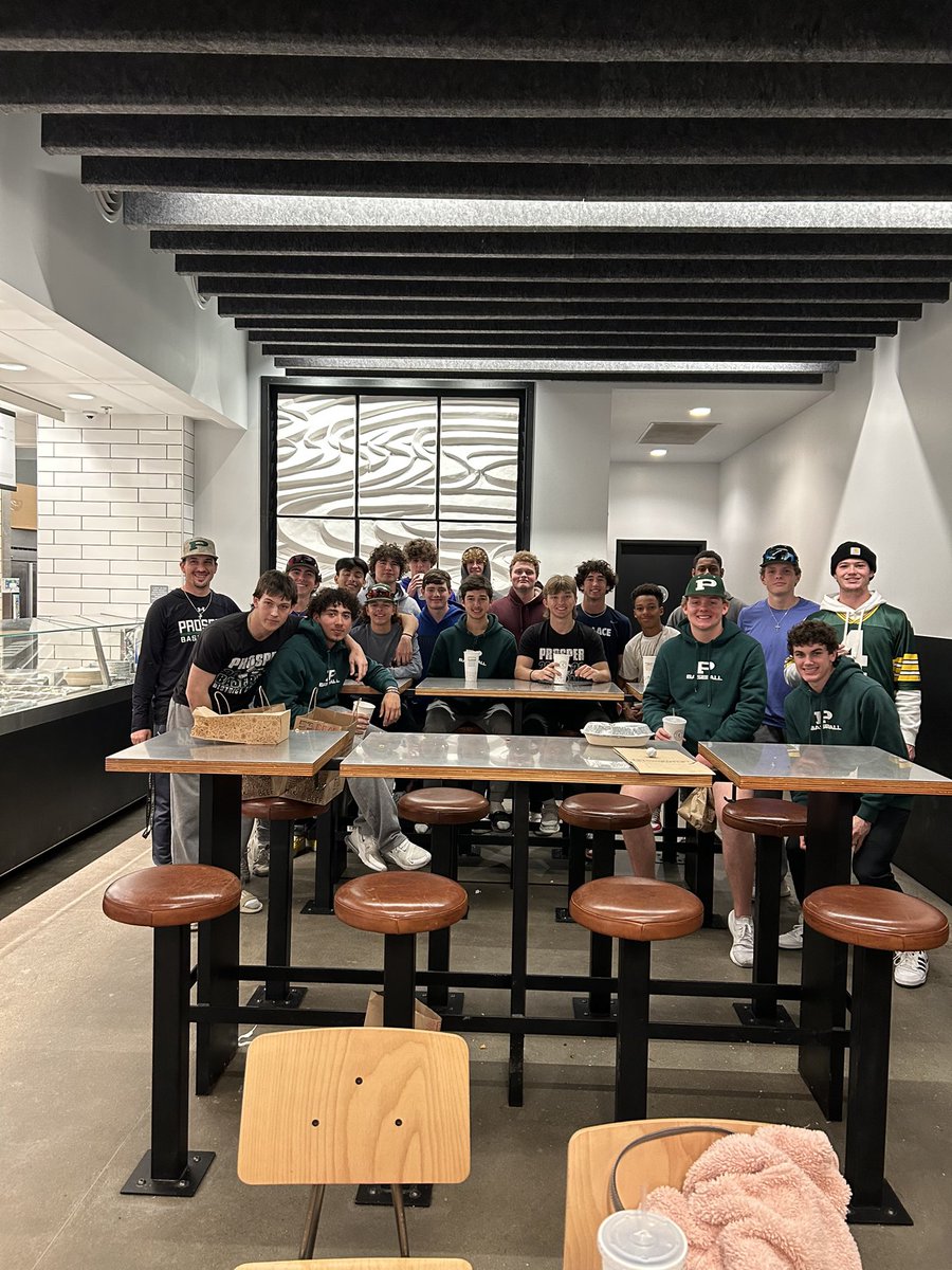 Brendan_Clary's tweet photo. First Outfield Family Dinner was AWESOME! Thanks to @ChipotleTweets for taking care of us tonight. It was a blast getting to hang out with the @ThePHSBaseball boys off the field.
Can’t wait for next week’s get together! #OFMafia #Family
@CoachButler42 @GraveyardMenta1 https://t.co/svaGjZGmTl
