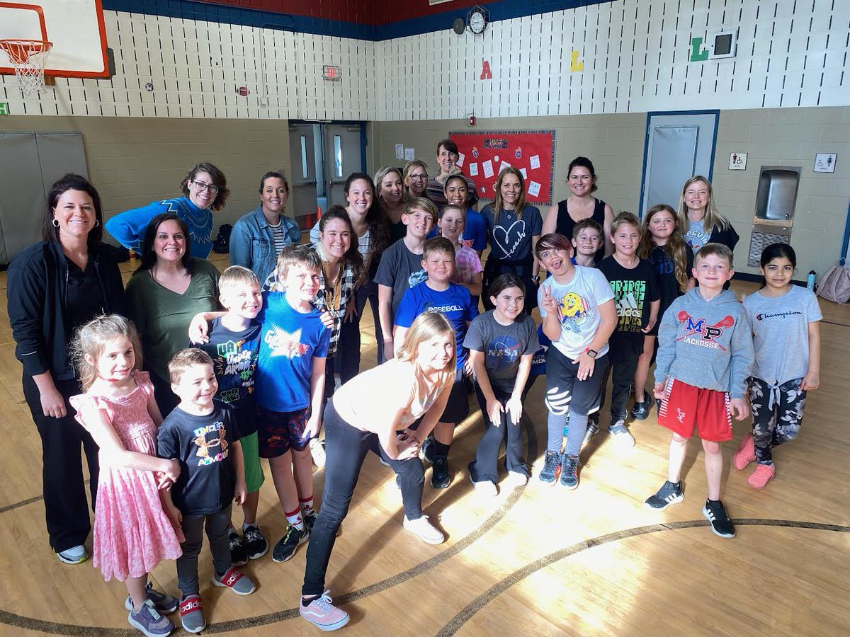 Teachers Vs Students Newcomb game with our auction winners was so much fun! <a href="/ges_pta/">GES Stars PTA</a> <a href="/GESStars/">Grapevine Elementary</a>