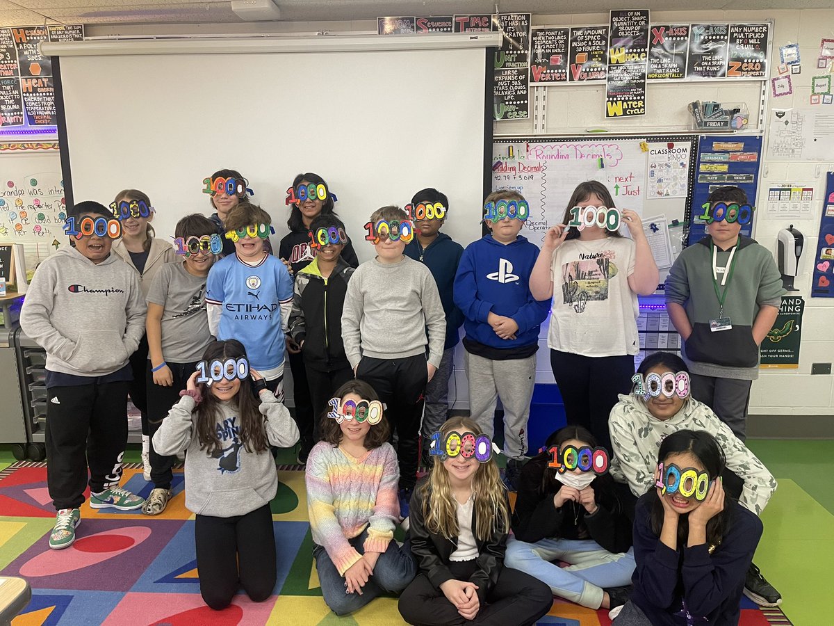 MrsSorengsClass's tweet photo. 1000 day smarter.  Celebration the 1000 day of learning for these awesome 5th graders. @D59Ridge @CCSD59 #TogetherWeCan https://t.co/MyIDnYErWx