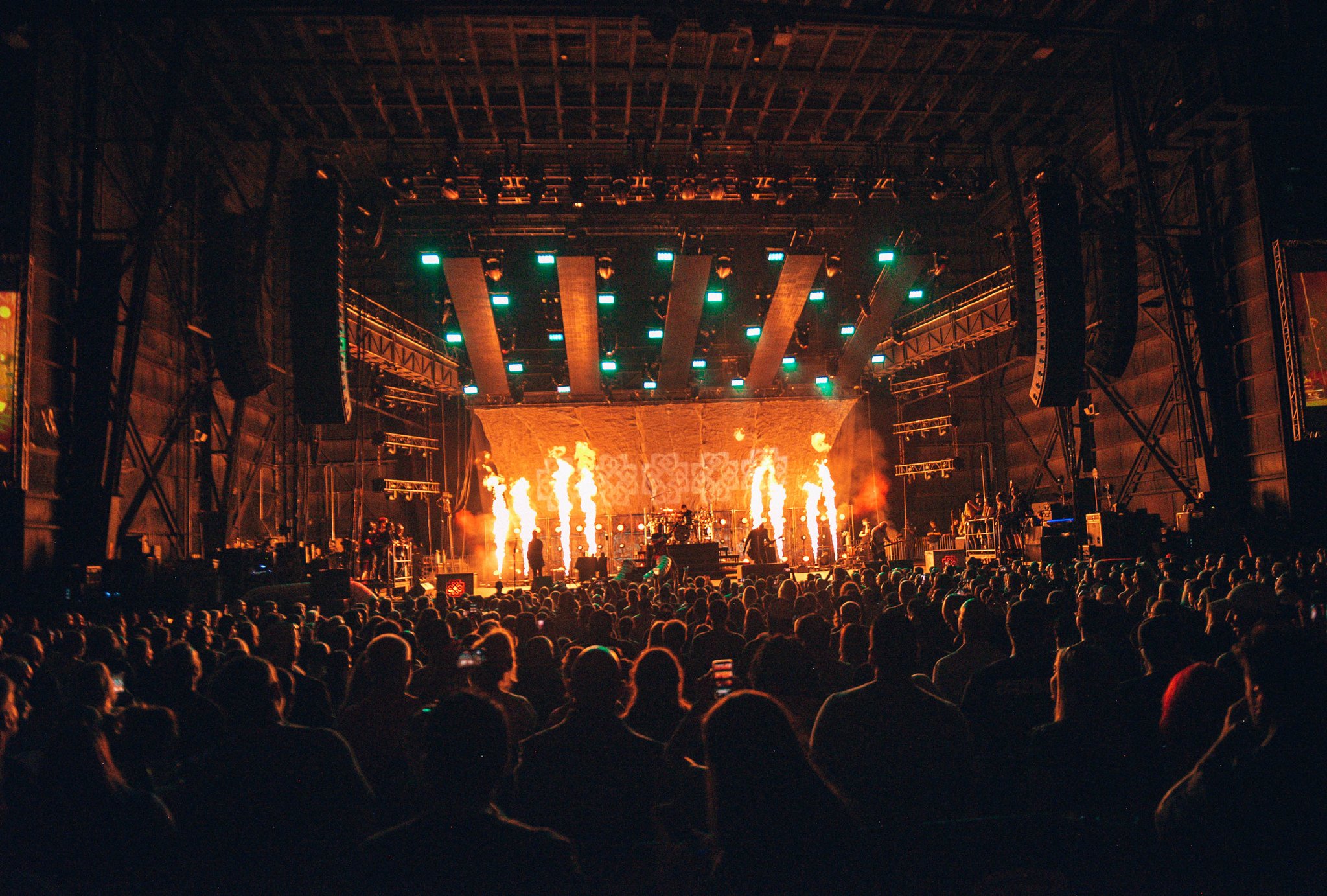 Breaking Benjamin on Twitter "VIP AND BB FIRST! ON SALE AT 10