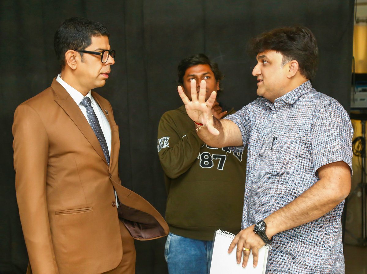 bnaveenkalyan1's tweet photo. Great working with @murlisharma72 garu.
Ad campaign for RealVision Infra Project Pvt.
Agency: RJ Media
Directed by Charan Parupalli
Dop: Suresh Sarangam
photo shoot: @bnaveenkalyan1
#RJMedia #CharanParupalli #MuraliSharma https://t.co/A6CecTZ8HO