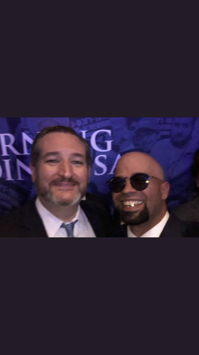 echilds4's tweet photo. @SenTedCruz 🖕🏻thug! https://t.co/eLtwL15UIL