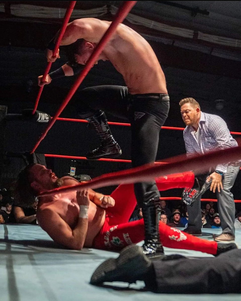 ColeKarterCLTV's tweet image. ✨♔♘IS IT A BIRD!? IS IT A PLANE!? NO! IT&apos;S SUPER INDY HERO COLE KARTER!♘♔✨

Our @IWCwrestling #SuperIndyChampion shows he&apos;s a Champion in all respects as he comes to the aid of @plummerlovesyou! What a top guy!

➳♡♔😌♘♡➳ 

📸: paigewatcheyphotography #ResetButton