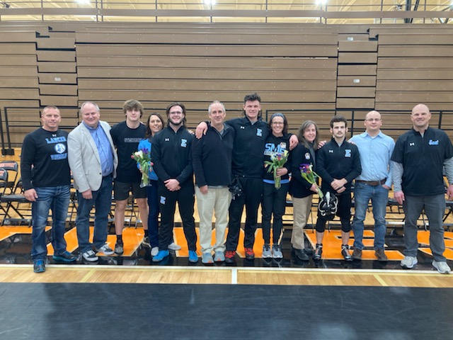 Tonight we celebrate our seniors! Proud of these young men! 
Ethan Jenkinson <a href="/132/">はしも</a>
Jayden Schuessler <a href="/215/">48</a>
Luke Clayton <a href="/285/">ネこ子</a>
#compete #confidence #champions
<a href="/SMEastLancers/">SME Lancers</a>