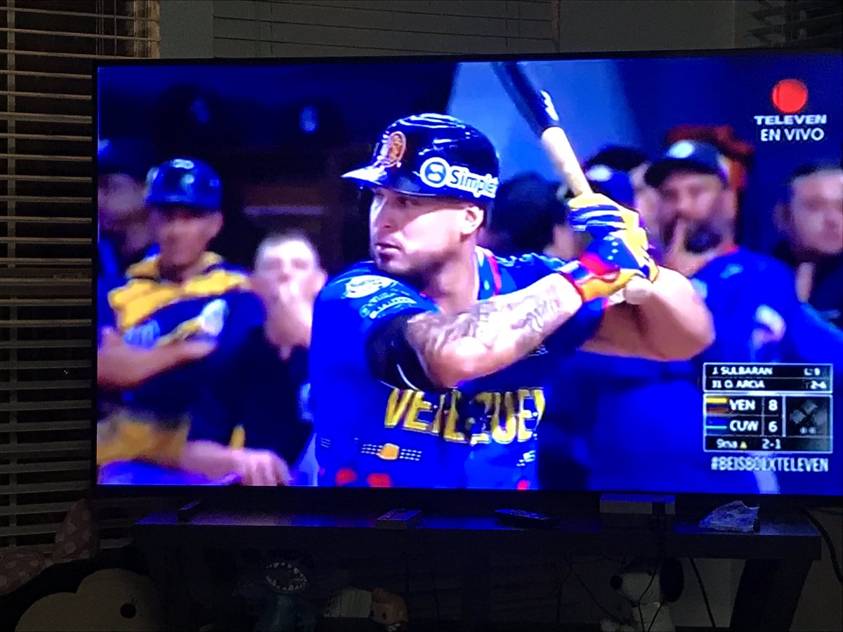 Corderoen's tweet photo. #BEISBOLXTELEVEN Saludos a todo el equipo Campeón Venezuela pa encima en sintonía con Isaias Ferrer el Chacortao de Cabimas https://t.co/jO9vcdupzN
