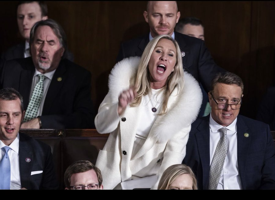 DCMeadows's tweet photo. I think I found my costume for this year's DuPont Circle #HighHeelRace. #GameofCrones #HalloweenHorror https://t.co/VjP0N5G45l
