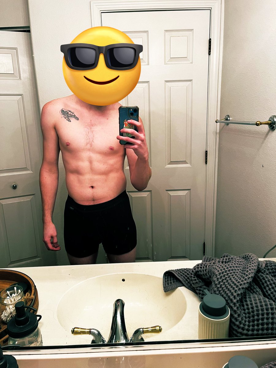 CameronBoston3's tweet photo. Been working out more getting more defines currently at 149lbs hoping to be around 165lbs in 3-4 months https://t.co/o4PFoWXY88