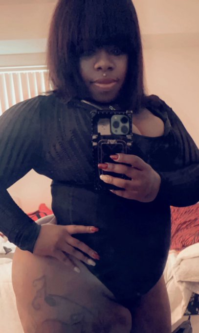 Who Want To Shoot Some Content With Me And My Home Girl At My Hotel Tonight! https://t.co/nMVIaZbqe6