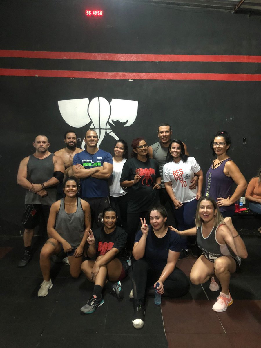 RodrigoPBraga_'s tweet image. Construindo um hang snatch e ganhando força. #CrossFit #snatch #hangsnatch