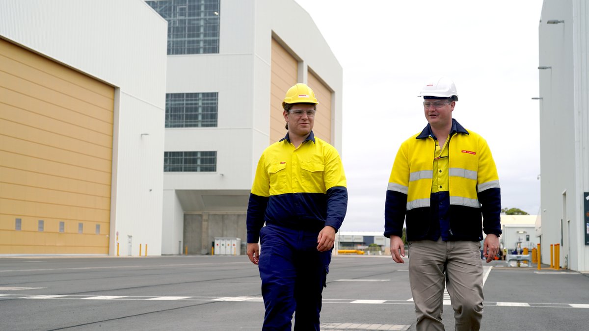 BAESystemsAus's tweet photo. Proud #Nurrunga and #Kokatha person Finbar joined us at the #OsborneNavalShipyard on #Kaurna Country and spent 3 days experiencing the #lifeofanengineer under the wing of engineer Kieran
#CareerTrackers high school program
https://t.co/NZLQRZUDMg
#FirstNations #STEMcareers https://t.co/hqCWiYowwd