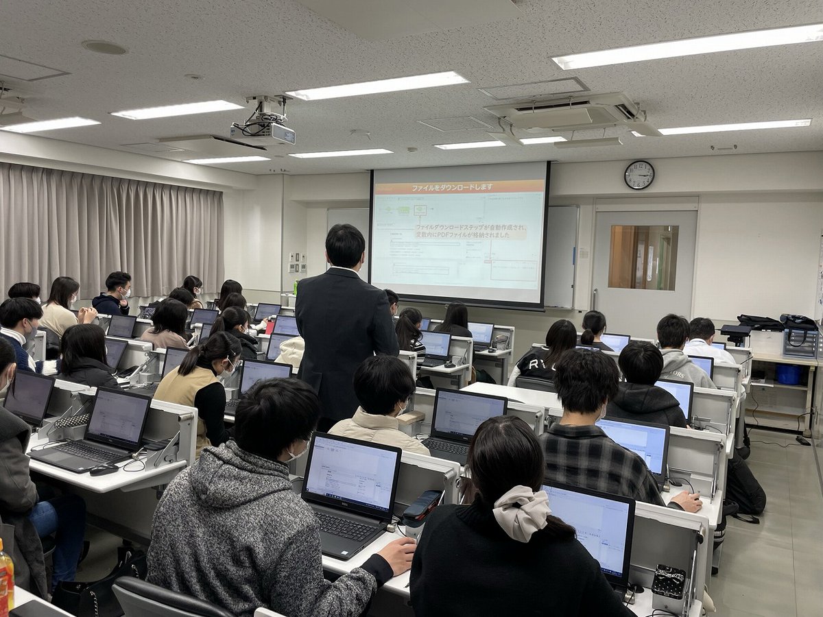 chiba_fjb's tweet image. ～ITビジネス科　1年生～ 
一般社団法人日本RPA協会主催で「BizRobo!」を使ったRPA講座を行っていただきました✨ 人間が行うと時間がかかる作業をRPAで自動化する仕組みなどを教えていただきました💡人間対RPAではRPAの凄さを実感しました😁
#船橋情報ビジネス専門学校
#ITビジネス科
#BizRobo