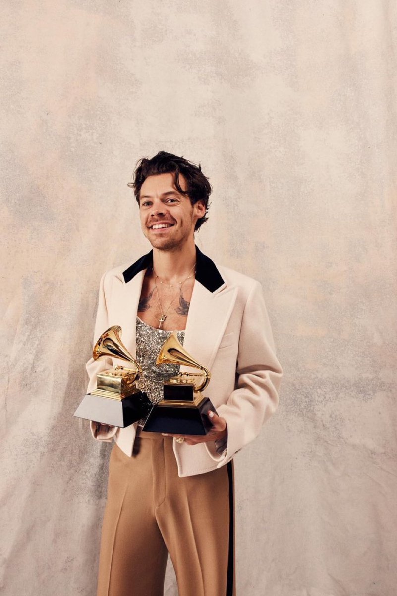 Harry’s portrait for the 65th #GRAMMYs in Los Angeles, California

📸 Benjo Arwas