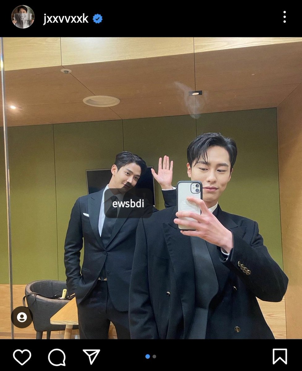 meenseon's tweet photo. So long long long time ago #LeeJaeWook also had nose tagging too... hahaha so who's the main initiator for nose tagging? 
Morning..hope all of u have a nice day..😊😊😊 https://t.co/t9nH5IAOes