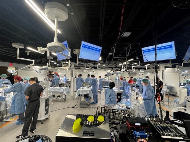 DrIhekweazu's tweet photo. Had a phenomenal time serving as faculty @ the Depuy Future Leaders Sr resident arthroplasty course. The residents got hands on robotics and revision arthroplasty experience! Looking fwd to the next one! @ReneeButala @DePuySynthes @JNJInstitute #arthroplasty #roboticknee #velys https://t.co/puB2QSbP9r
