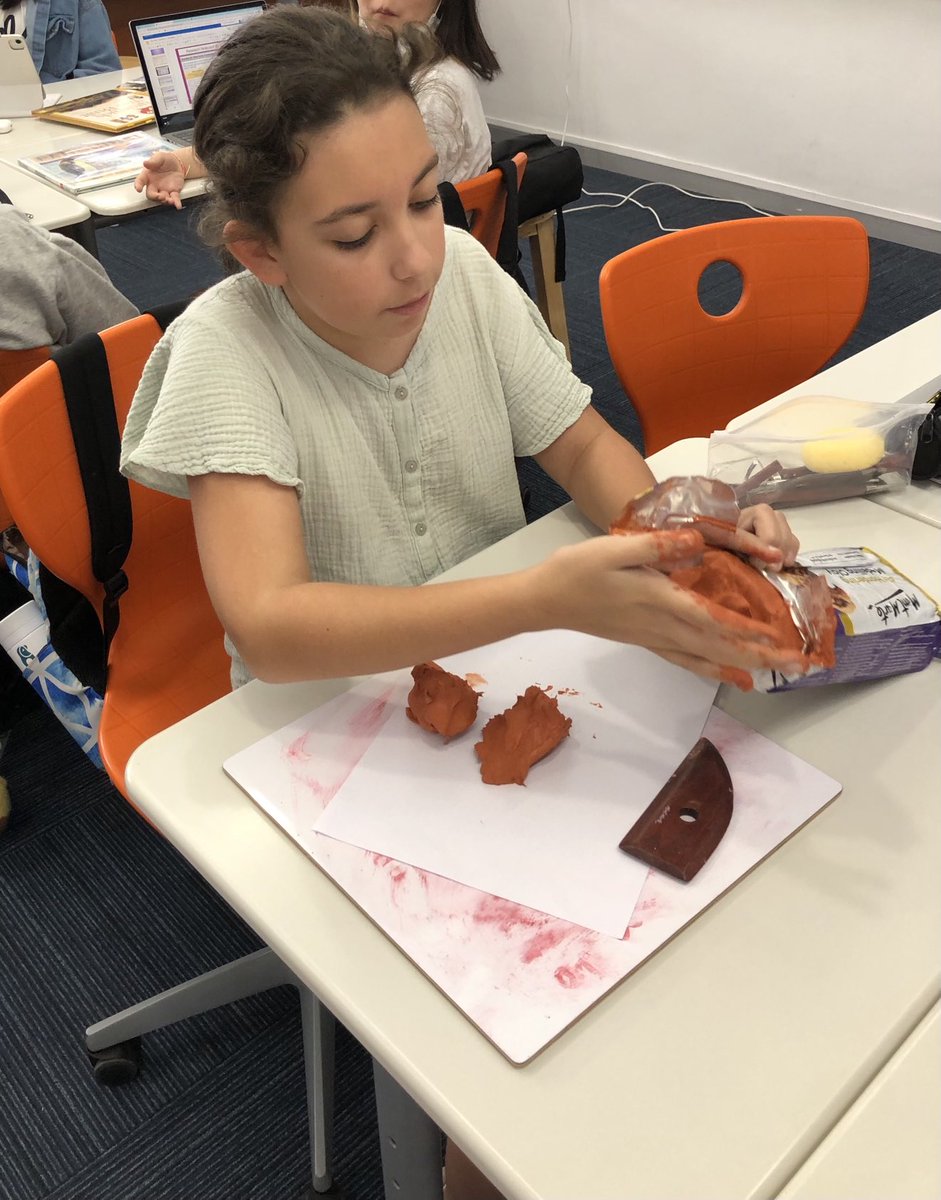 LaRae Davis tweet media