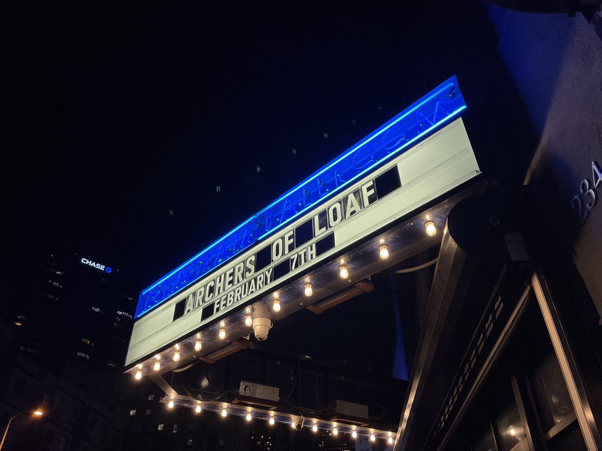 Everyshow tweet media