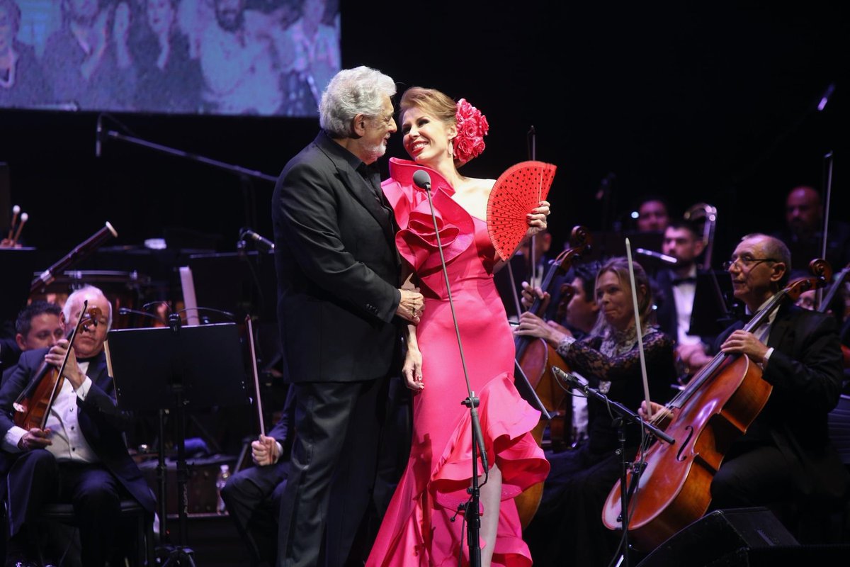 Eugenia Garza (@latoscaaleman) on Twitter photo Gracias <a href="/PlacidoDomingo/">Placido Domingo</a> por este concierto único, hicimos música hermosísima y el público lo agradeció inmensamente!!! Gracias <a href="/PlacidoDomingo/">Placido Domingo</a> por este concierto único, hicimos música hermosísima y el público lo agradeció inmensamente!!!