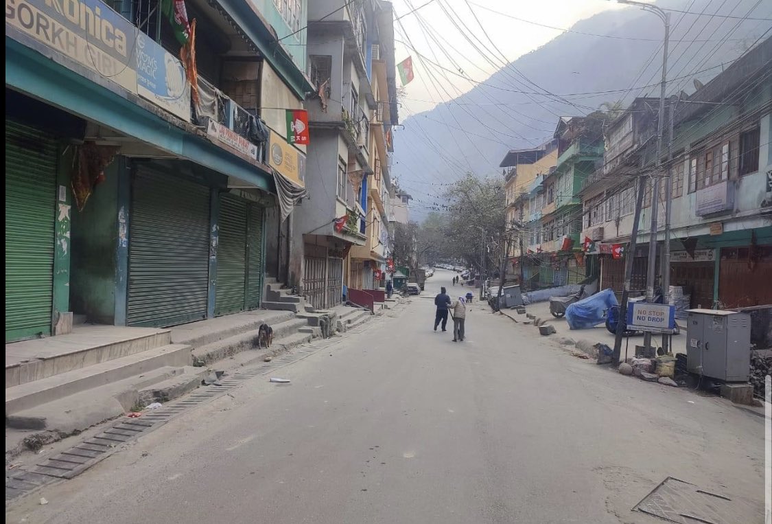 primulab's tweet photo. Whole Sikkim in 12 Hr lockdown .. we want Justice https://t.co/HMo0hV1Z04