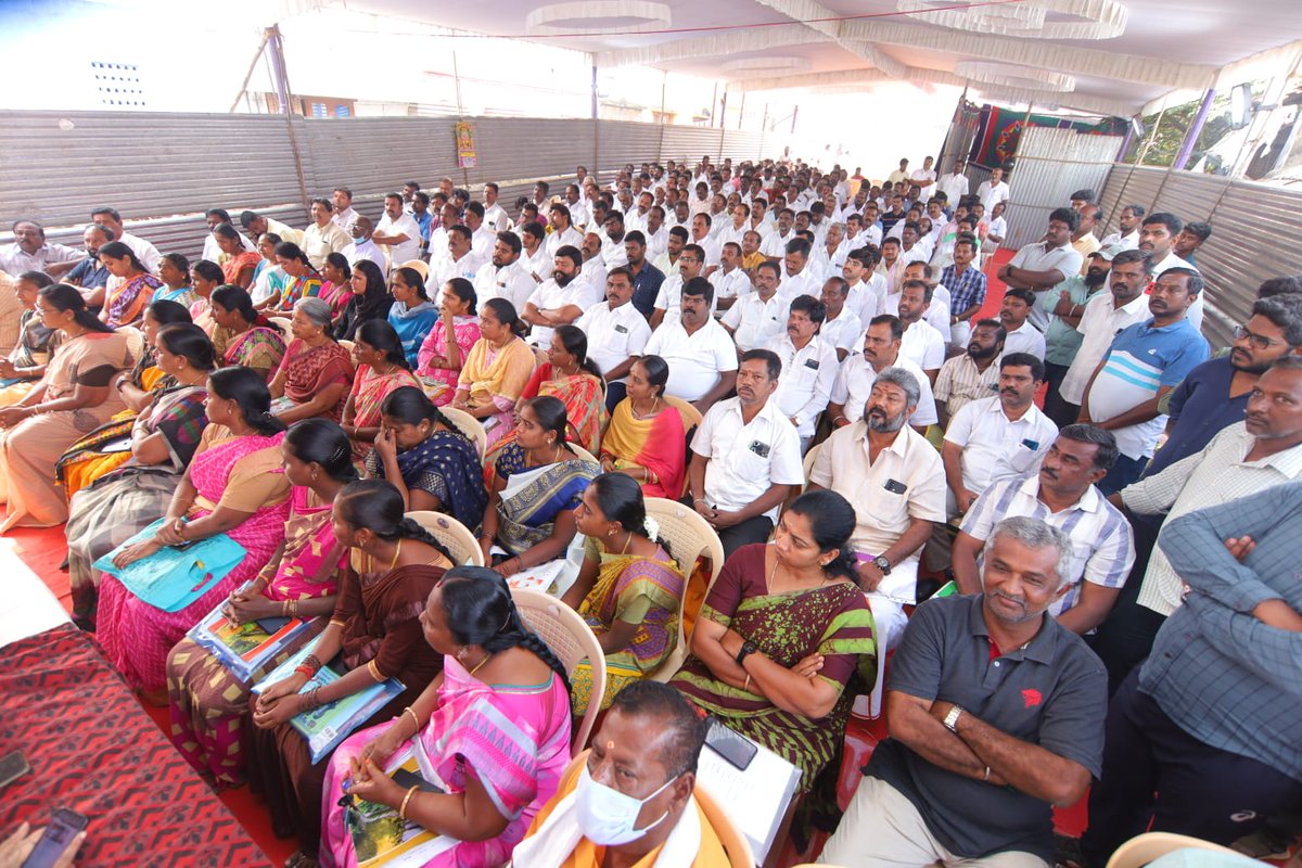 V_Senthilbalaji's tweet photo. நல்லாட்சி நாயகர், மாண்புமிகு தமிழ்நாடு முதலமைச்சர் தளபதி @mkstalin அவர்களின் நல்லாசிகளோடு, ஈரோடு கிழக்கு சட்டமன்ற தொகுதி வேட்பாளர் அண்ணன் திரு. E.V.K.S இளங்கோவன் அவர்களை ஆதரித்து, 23வது வார்டு சக்தி சாலை பணிமனையில் கழக நிர்வாகிகளுடன் கலந்துரையாடிய போது. https://t.co/kS7Ng2x8Er