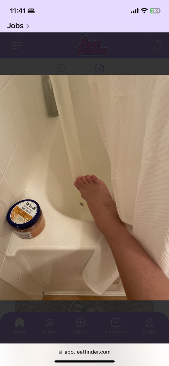 SavvysFeet's tweet photo. Shower time 💦💦 #feetpics #findomme #femdem #feetfinder https://t.co/3lZtKb427F