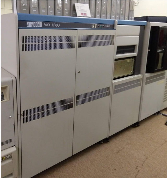 NxHistory's tweet image. UG &amp;amp; NX History (1981, February): Version D2.1 of UNIGRAPHICS was released. This was primarily a maintenance release however it did include support for the DEC VAX system running under VMS.  This is the first time UG was offered on 32-bit computers.

#nxhistory #unigraphics