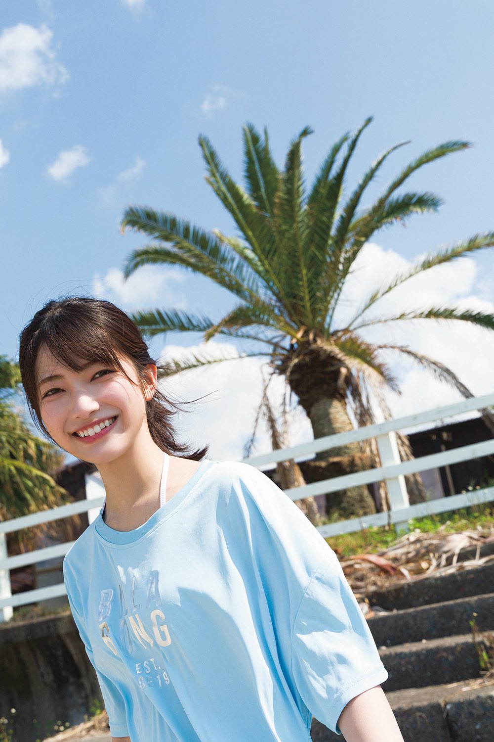 ◇限定Special Price 櫻坂46 大園玲 1st写真集 showroom特典 半分光