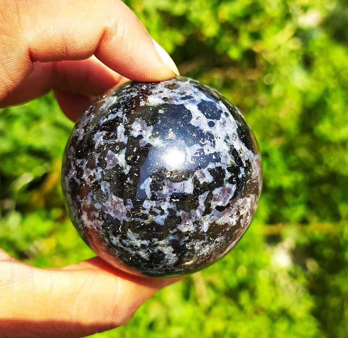 general_alfa's tweet photo. Thanks for the kind words! ★★★★★ "It took a long time to arrive but i am very happy and i appreciate the gift inside the box" Marie Chantal https://t.co/azItmMu9pK #etsy #gray #black #larvikitestone #crystalhealing #crystalsphere #crystalquartz #larvikitesphere #greyra https://t.co/iw8uL6xCHk