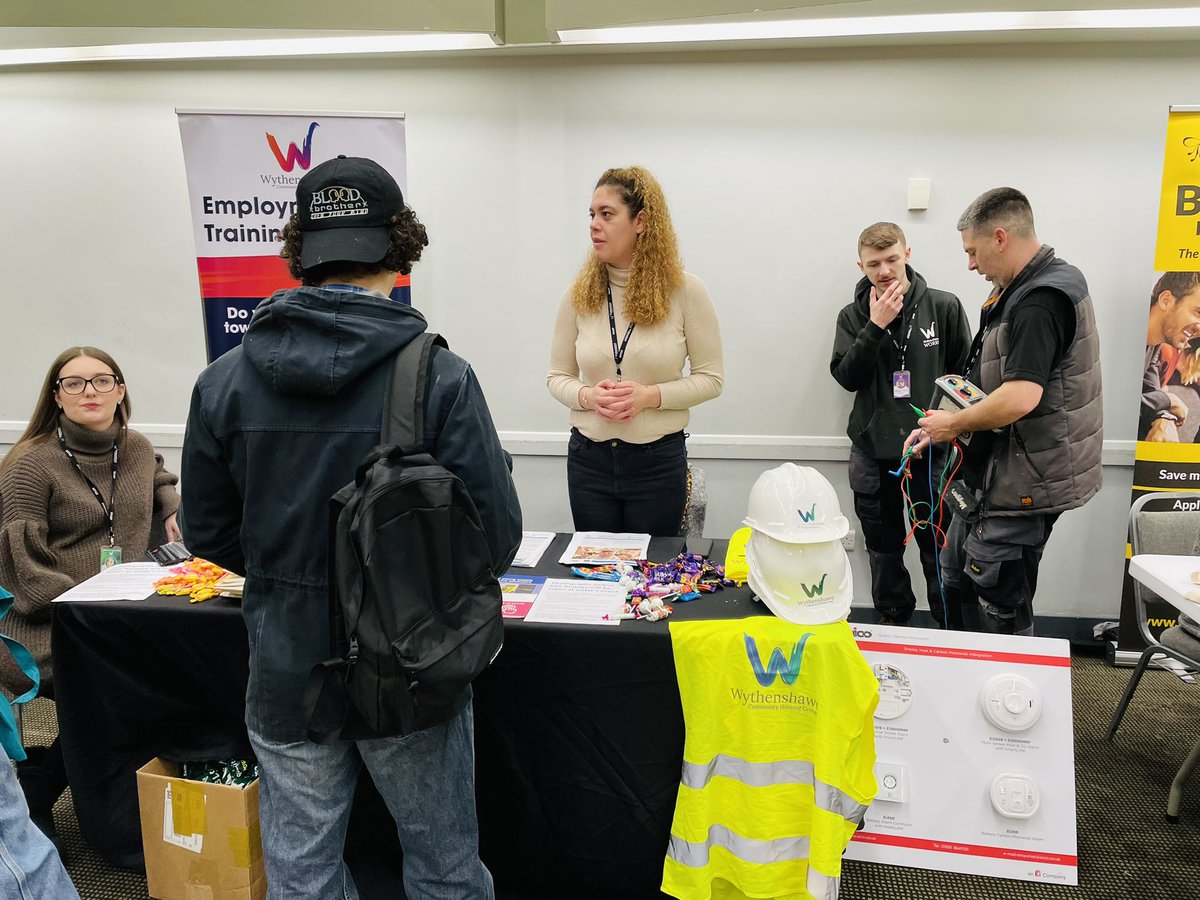 Our employment team are in action at the @ForumCentre Apprenticeship event this morning. Come down and chat to us about what apprentice opportunities we have to offer! #NAW23 #ApprenticeshipWeek #wchg #Wythenshawe @wythenshawe_chg @realoppswyth @CD_WCHG @CroWchg