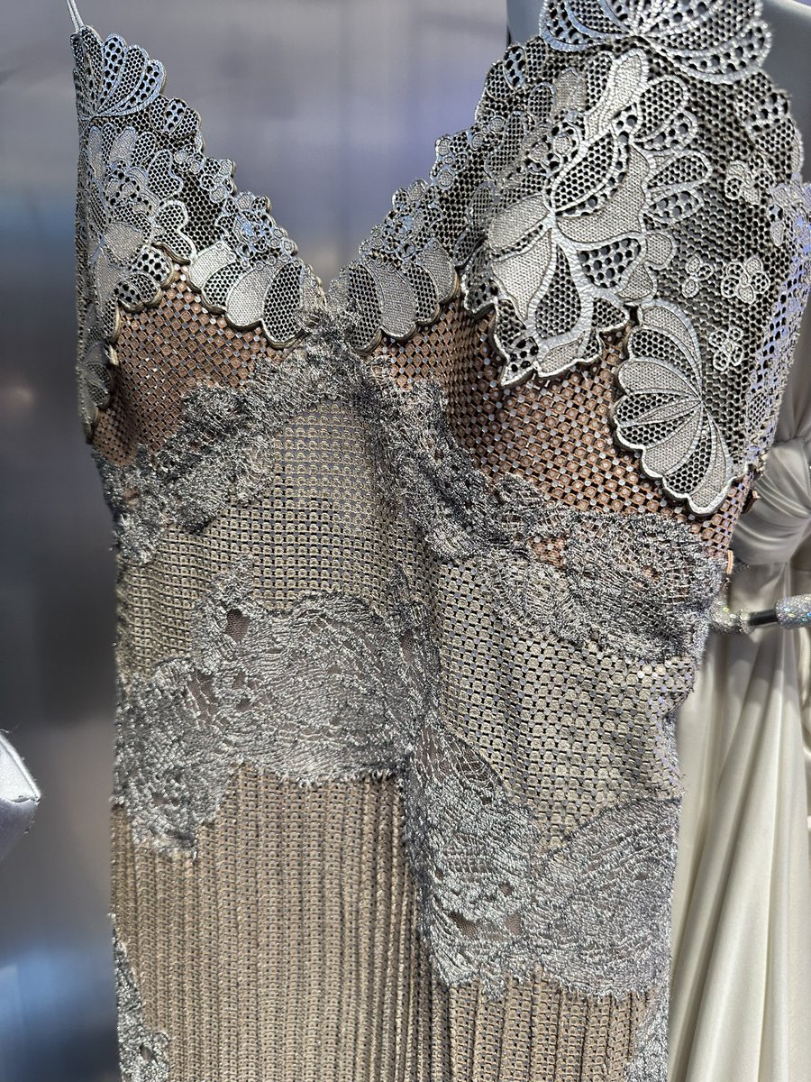 bryanboy's tweet photo. Fendi Haute Couture up close https://t.co/M0lkRFmvIa