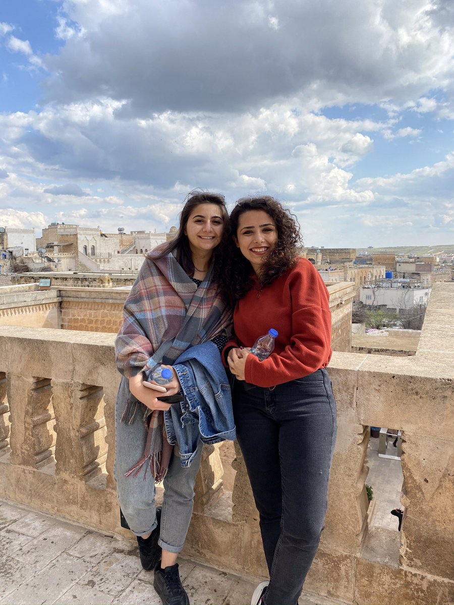 duygaanim's tweet photo. Okul öncesi öğretmeni Fatma Deniz, ilk depremden beri hiçbir şekilde haber alınamıyor. Yanında ev arkadaşı da var. Orada tanıdık hiç kimsesi yok başka. Yayalım nolursunuz 
Mevlana Halit mahallesi Urfa yolu bulvarı serin 2 apartmanı no 14/Diyarbakır merkez bağları ilçesi https://t.co/i4pzqYPRsN