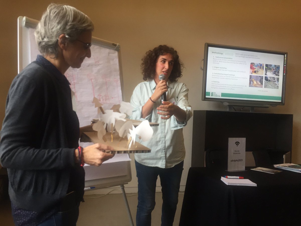 ctforestal's tweet photo. 🔥#WildFireComms
@PauCostaF comms team present the Mefitu program “The Mediterranean forest, Fire and You” aimed at elementary school students with messages
☑️ 0 risk does not exist, we need to learn to live with fire”
☑️ we need to focus on wildfire prevention, not suppression https://t.co/rlJKWnBOhc