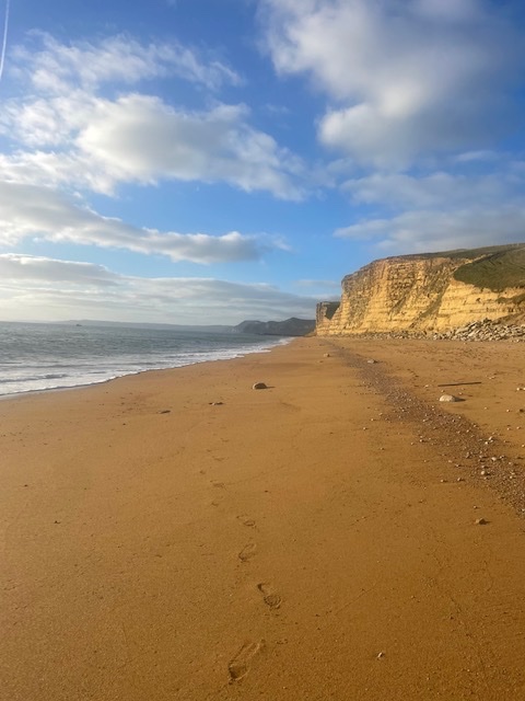 JSBridport's tweet photo. Some lovely photos taken on a recent lunchtime walk along the glorious #jurassiccoast, in #BurtonBradstock and #Eype.
#dorset #eypebeach #dorsetwalks #coast #westbay #hivebeach #dorsetlife #lunchtimewalk
@VisitWestDorset @westdorsetmag @jurassicguides @westbayuk @DorsetLifeMag https://t.co/HSUGN1ZhMW
